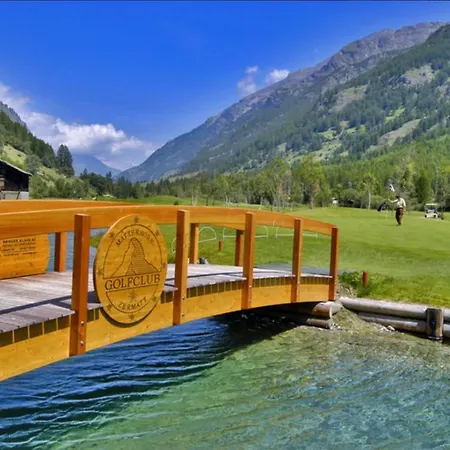 Moderne Dachwohnung Naehe Zermatt Mit Balkon Tasch Exterior photo