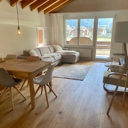 Moderne Dachwohnung Naehe Zermatt Mit Balkon Tasch Exterior photo