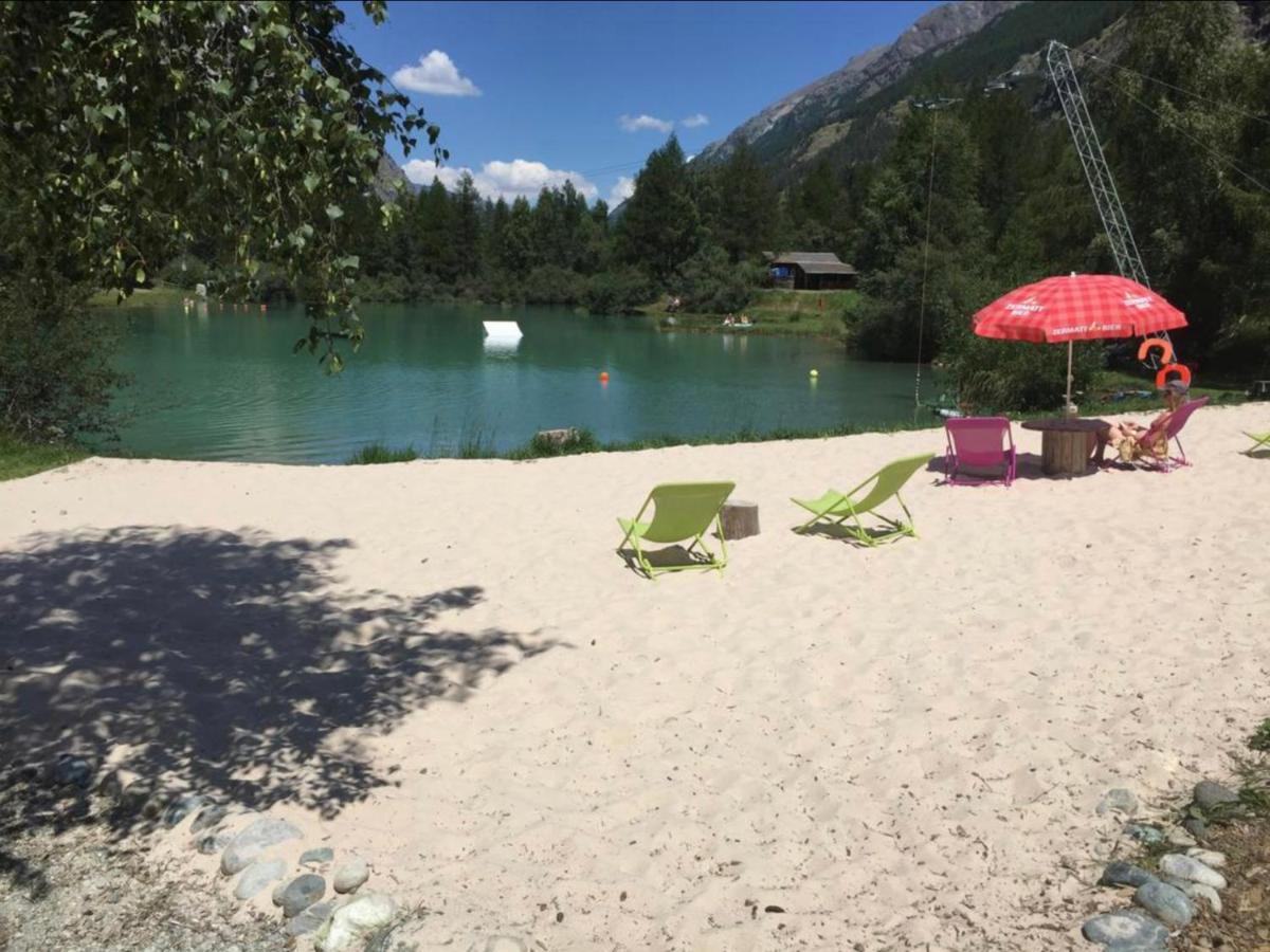 Moderne Dachwohnung Naehe Zermatt Mit Balkon Tasch